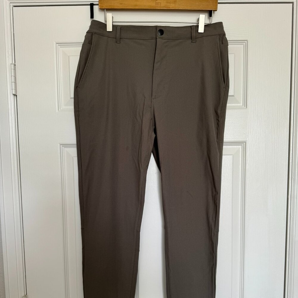 Cuts Joggers